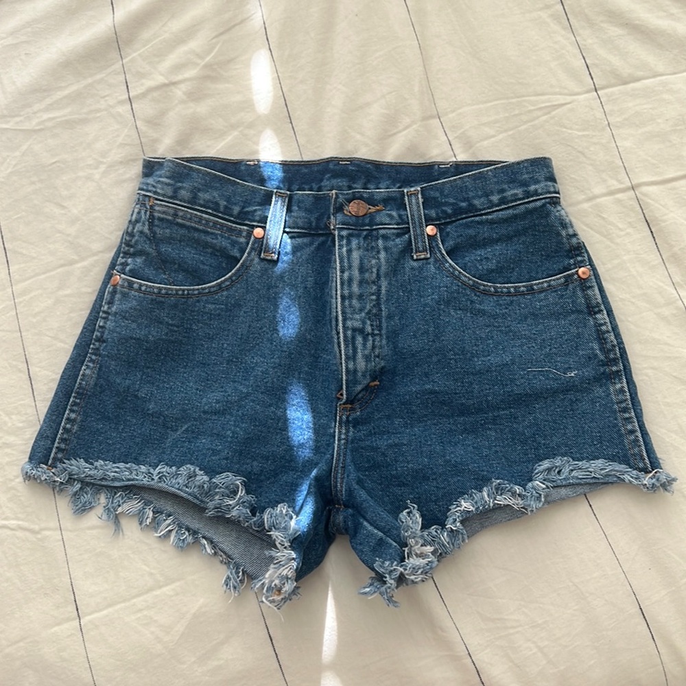 Wrangler shorts!! ✨